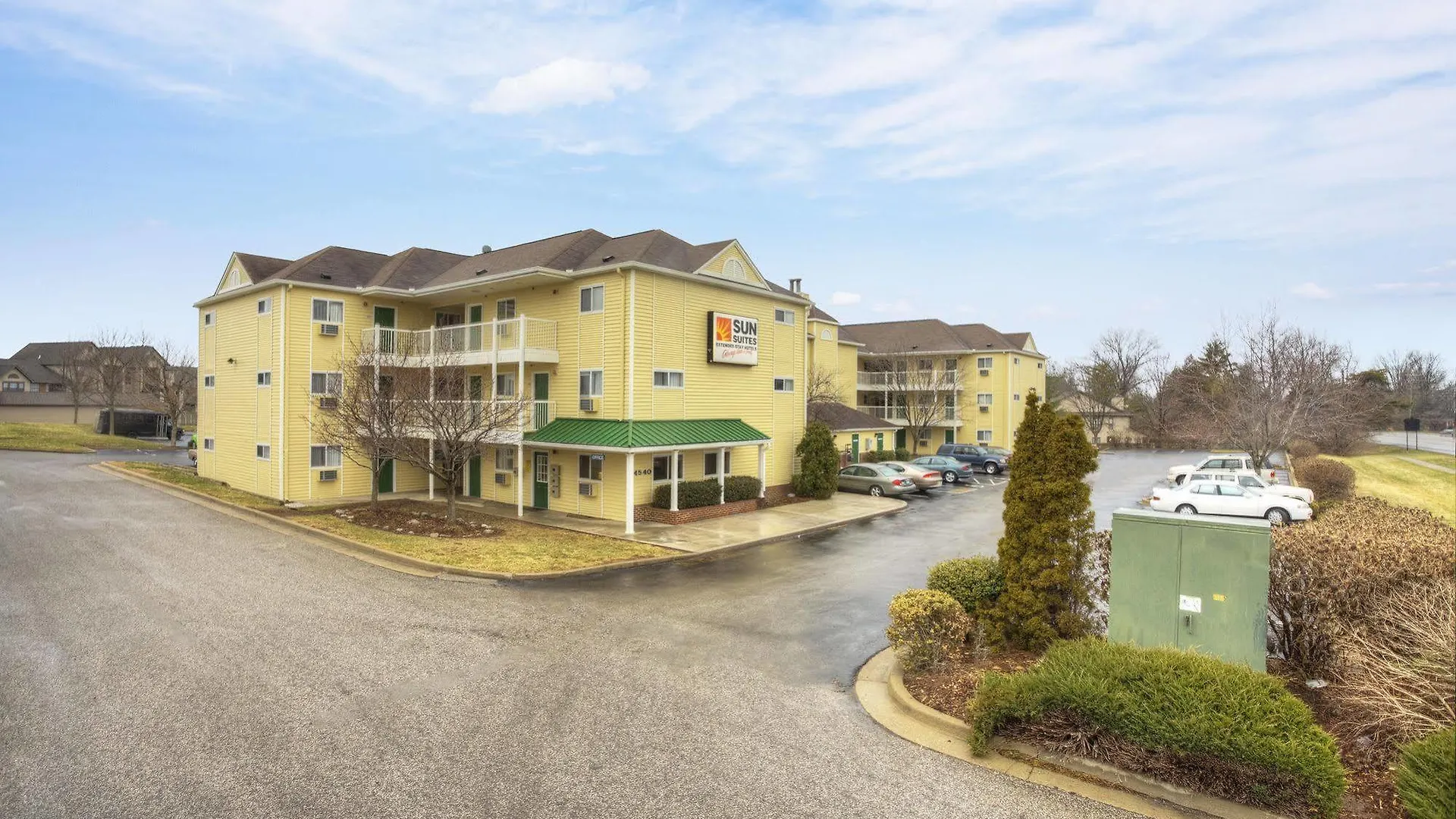 Hometowne Studios By Red Roof Louisville Motel