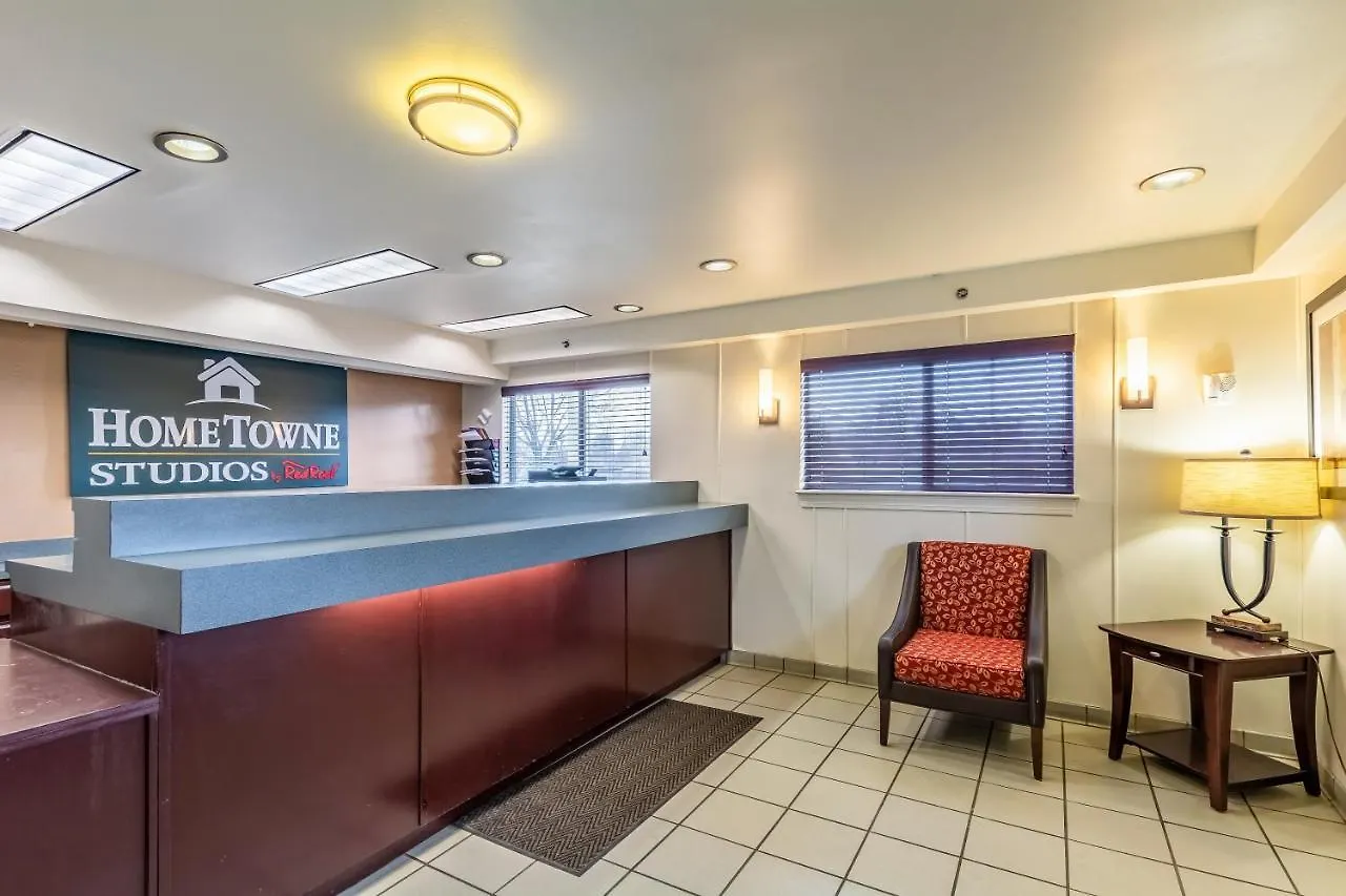 ** Motel Hometowne Studios By Red Roof Louisville United States