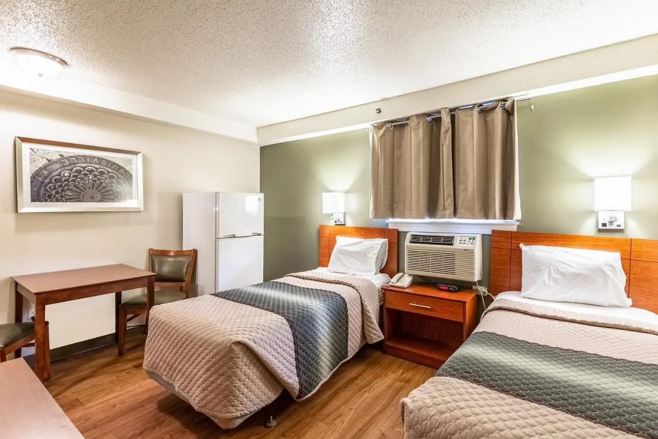 Hometowne Studios By Red Roof Louisville Motel