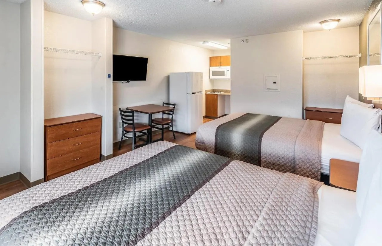 Motel Hometowne Studios By Red Roof Louisville